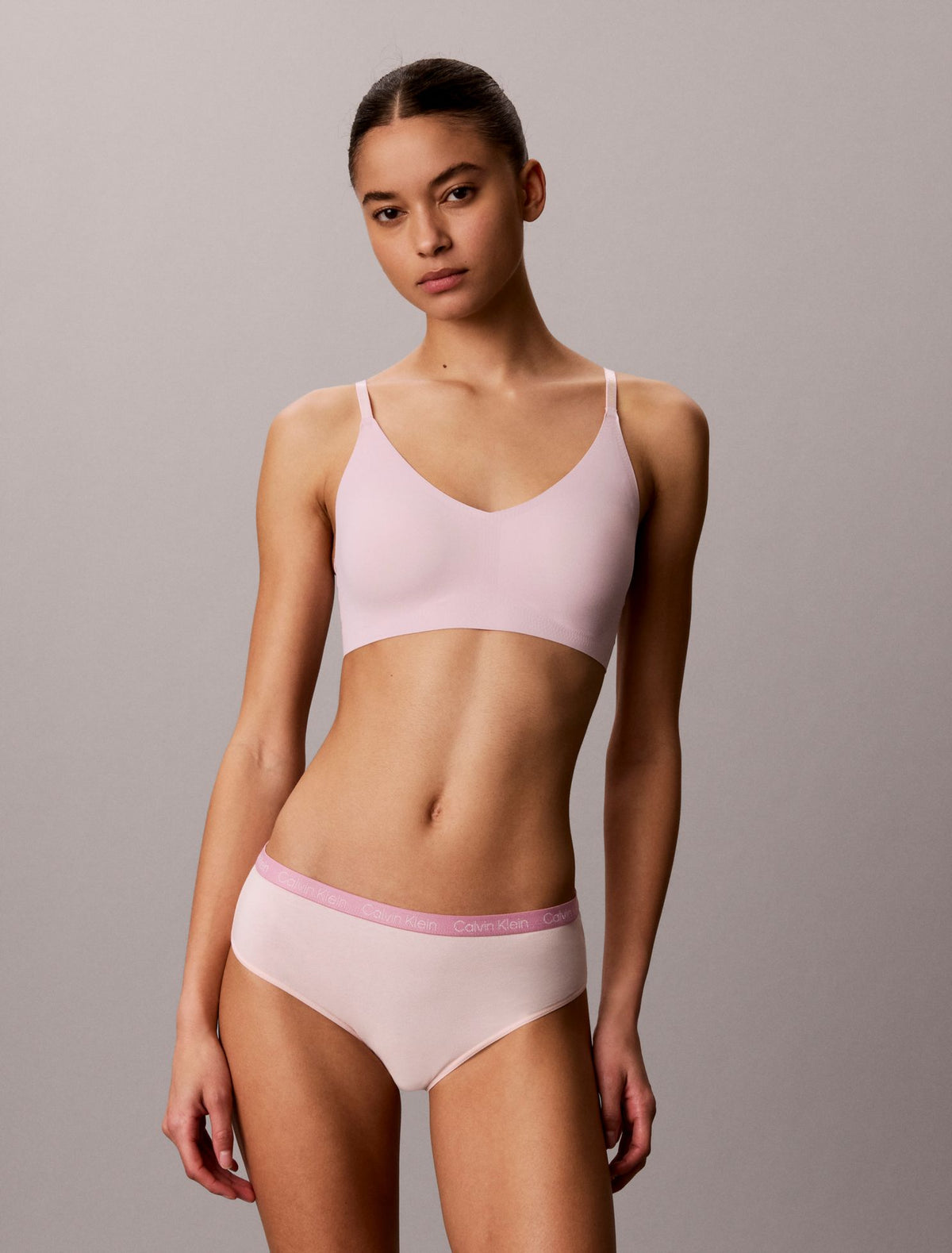 Invisibles Lightly Lined Triangle Bra - Calvin Klein Underwear