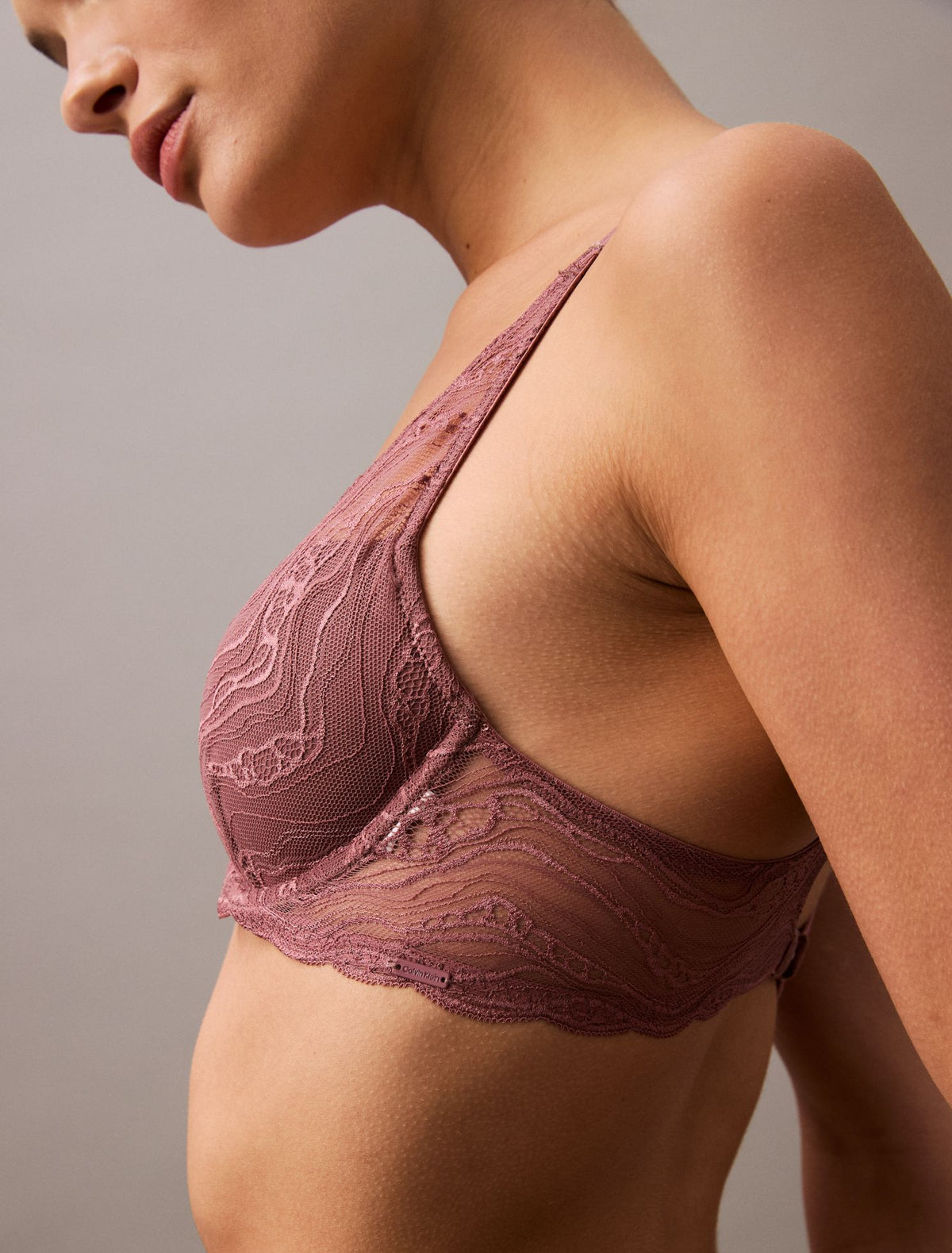 Instinct Lightly Lined Plunge Bra - Calvin Klein Underwear