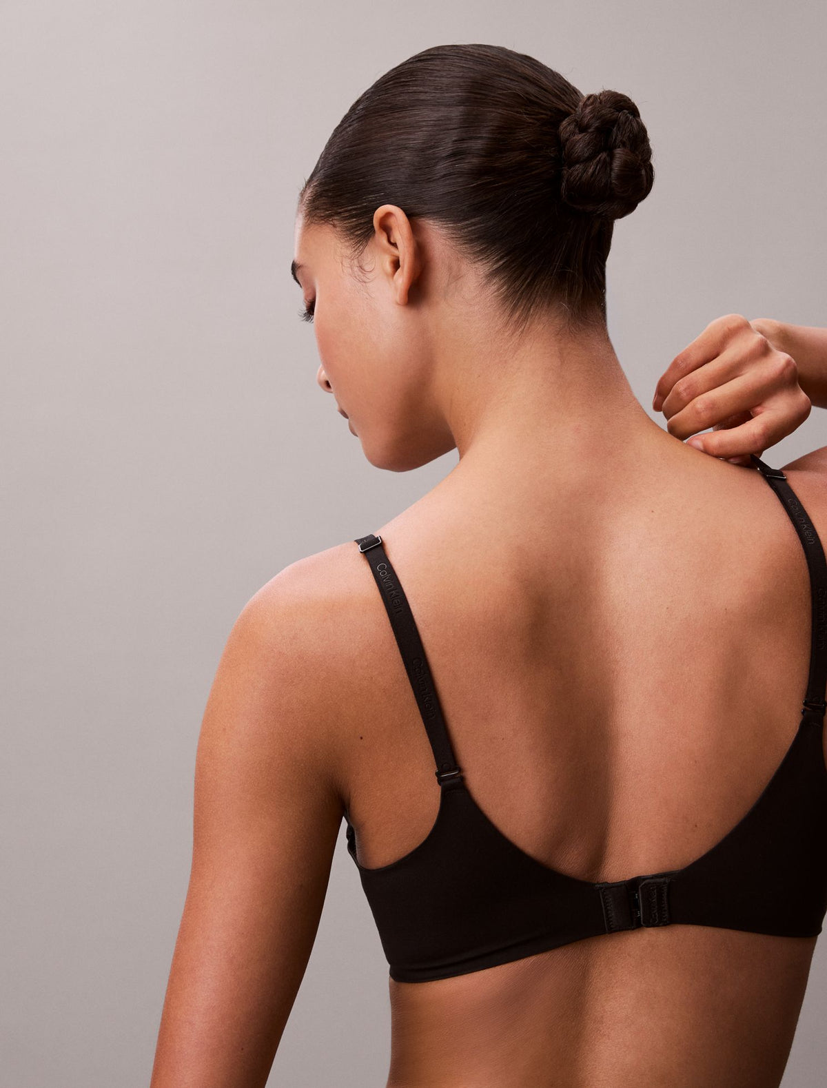 Perfectly Fit Push Up Plunge Bra - Calvin Klein Underwear