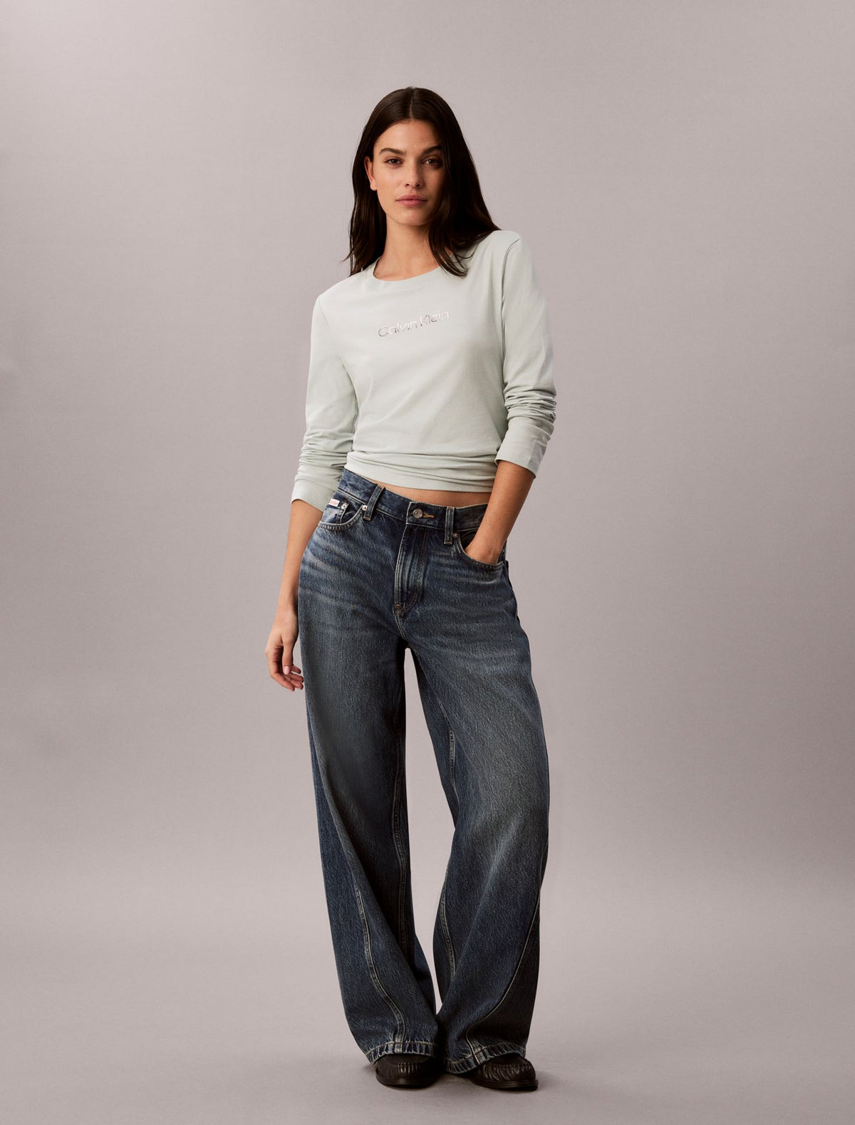 Standard Logo Slim T-Shirt - Calvin Klein Women