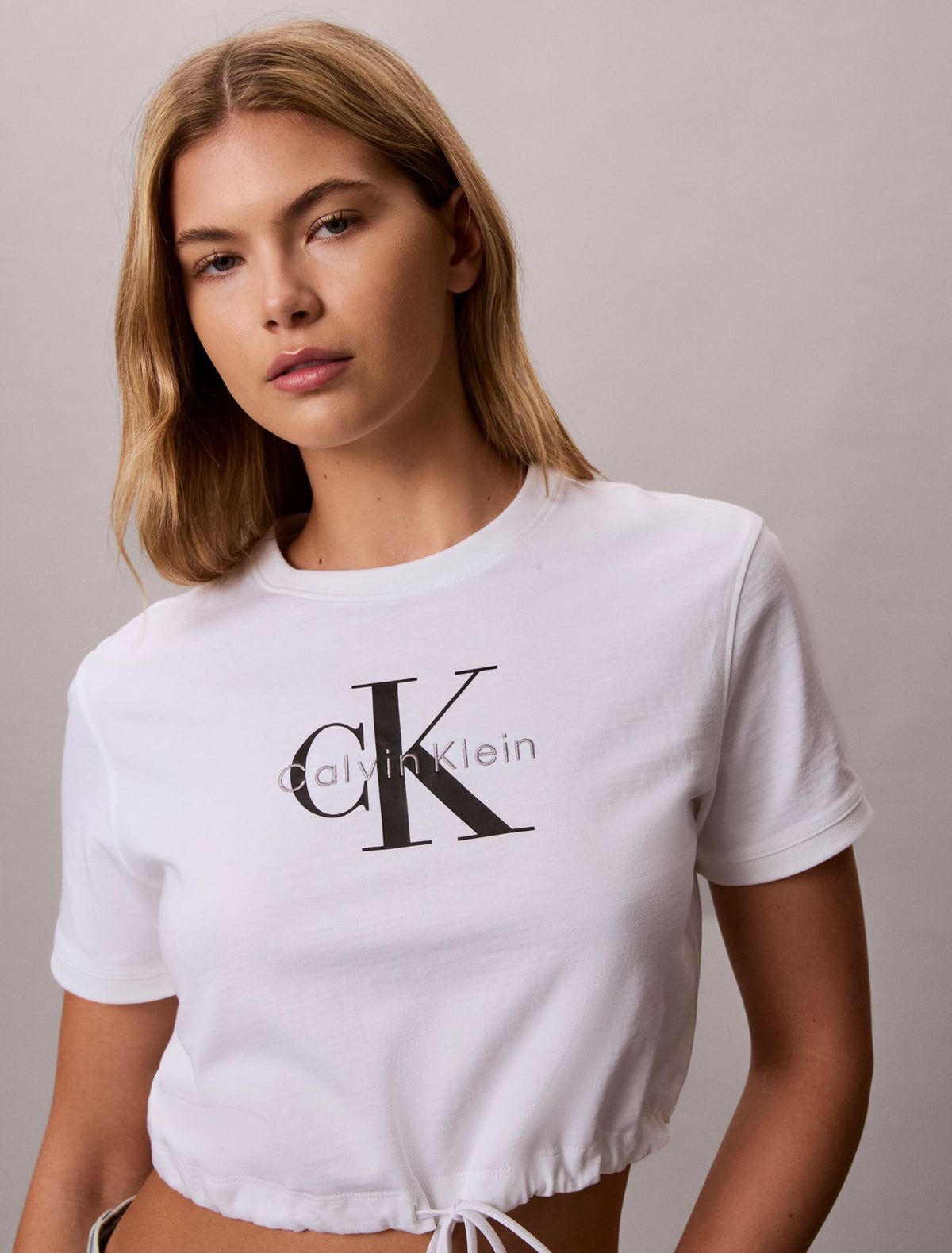 Monologo Cropped T-Shirt - Calvin Klein Women