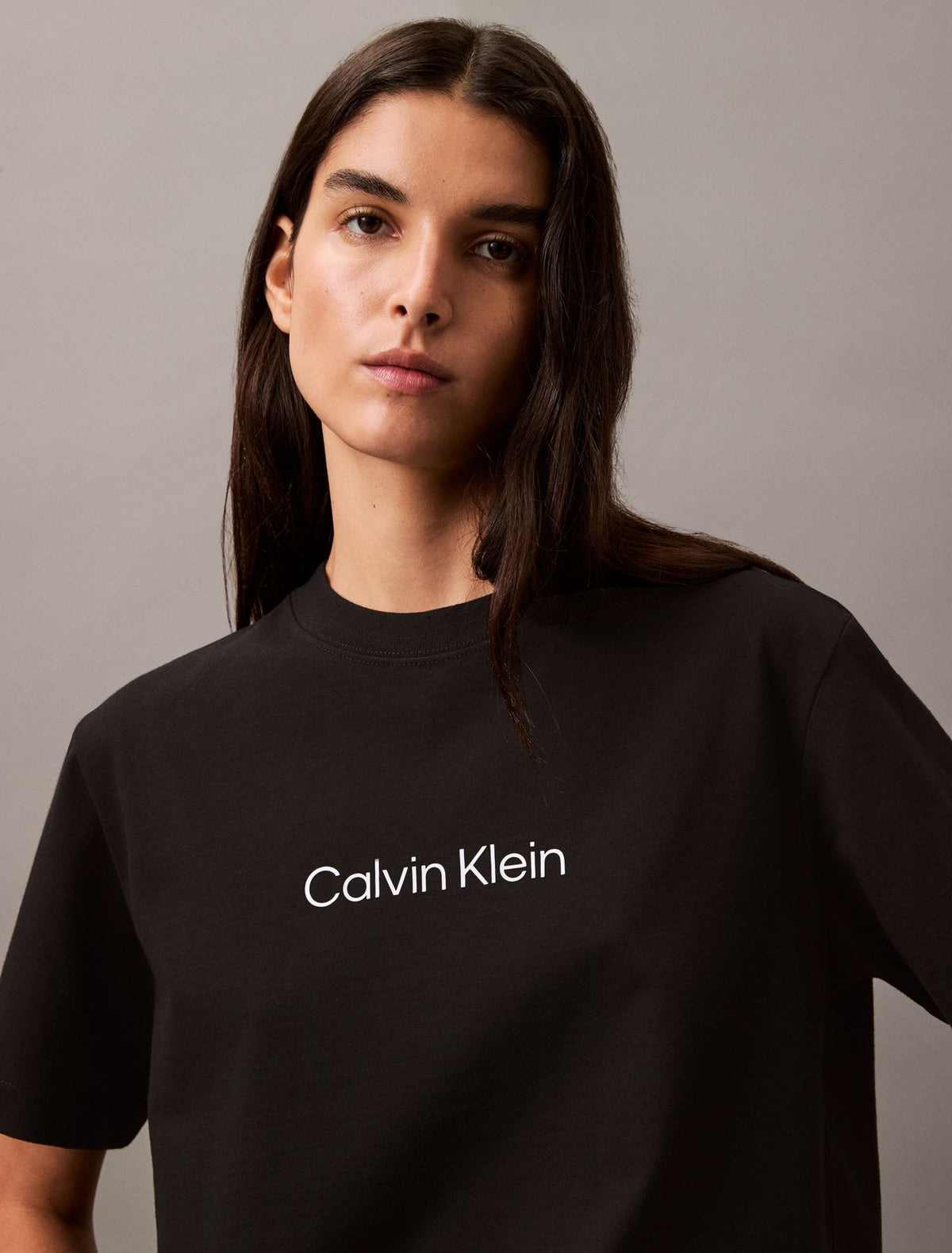 Standard Logo Boxy Fit Crewneck T-Shirt - Calvin Klein Women