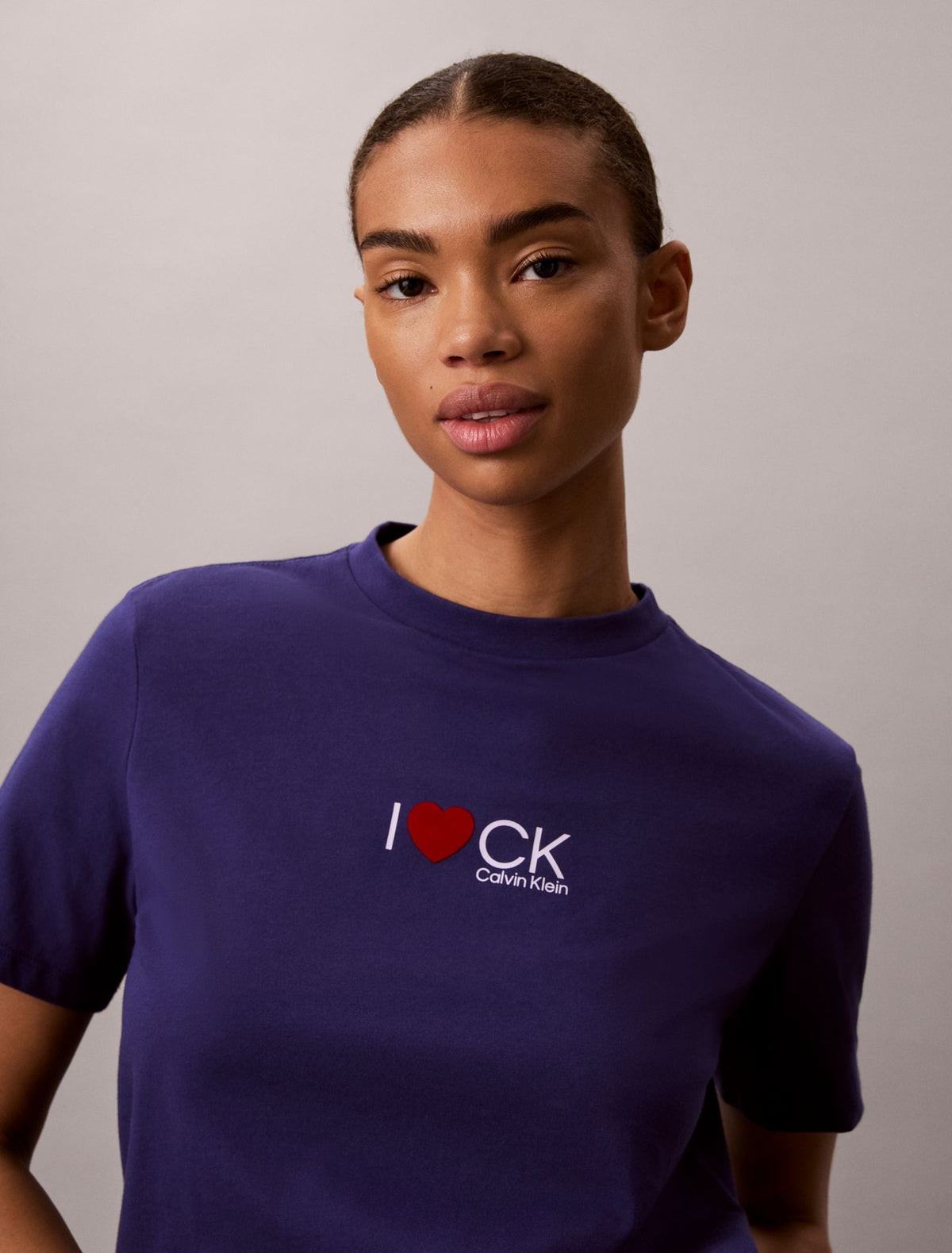Heart Logo Classic T-Shirt - Calvin Klein Women