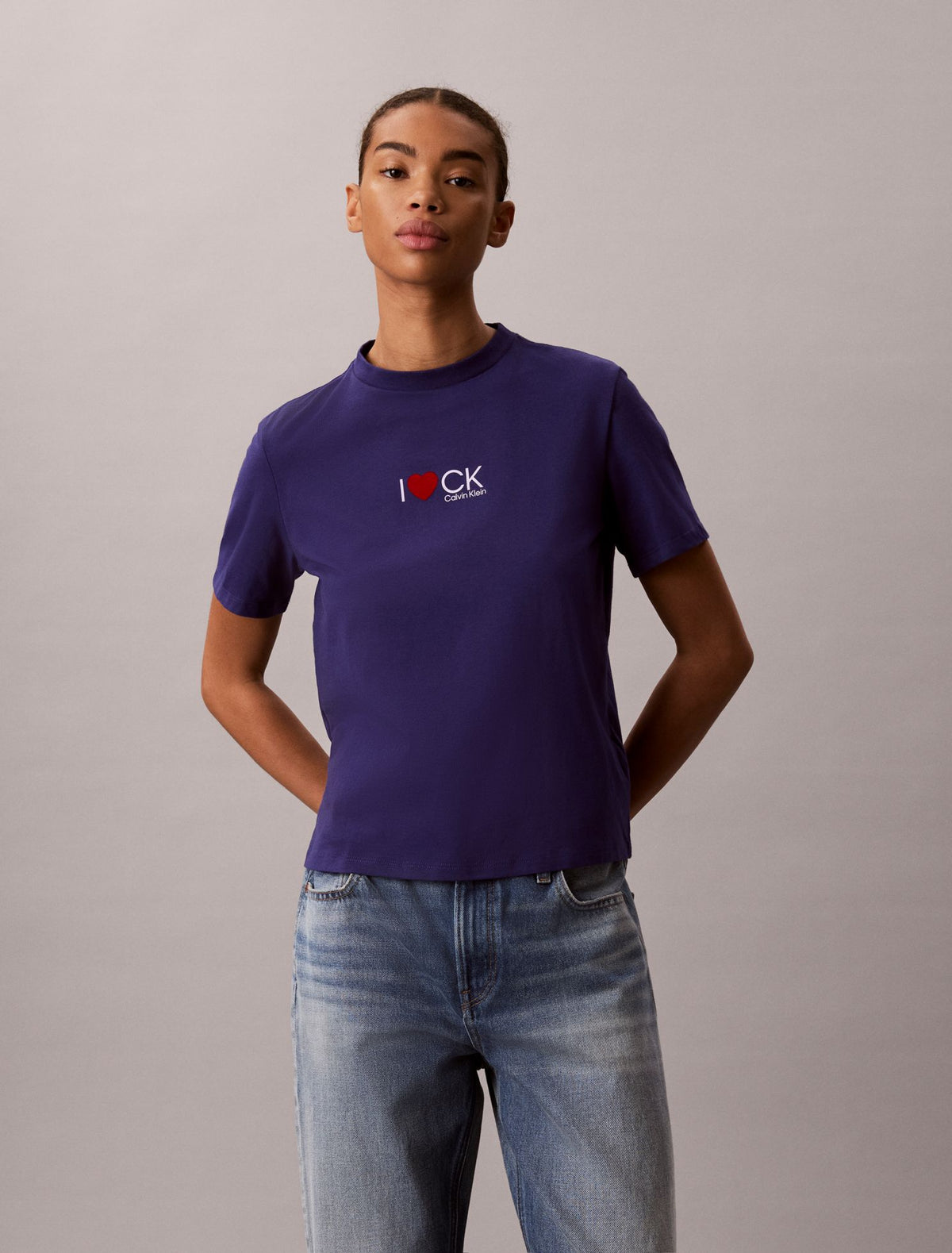 Heart Logo Classic T-Shirt - Calvin Klein Women