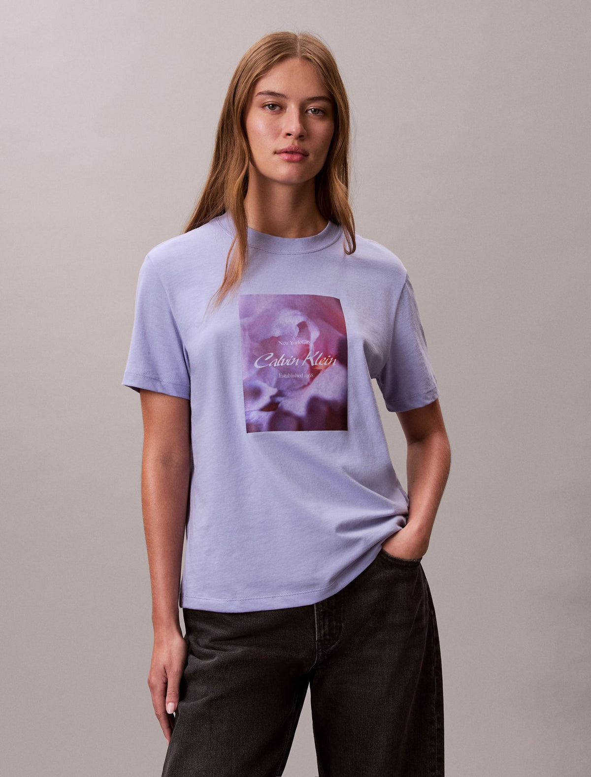 Flower Script Logo Graphic Classic T-Shirt - Calvin Klein Women