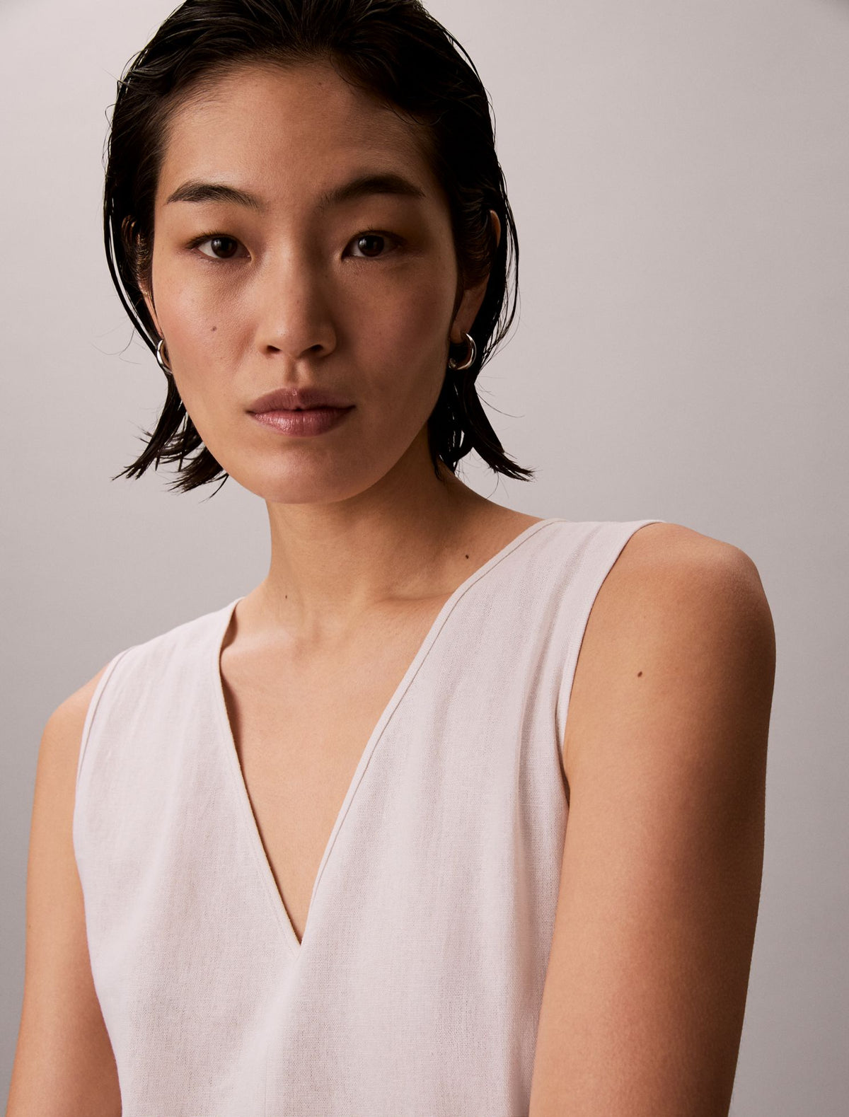 Linen Blend V-Neck Sleeveless Belted Dress - Calvin Klein Women