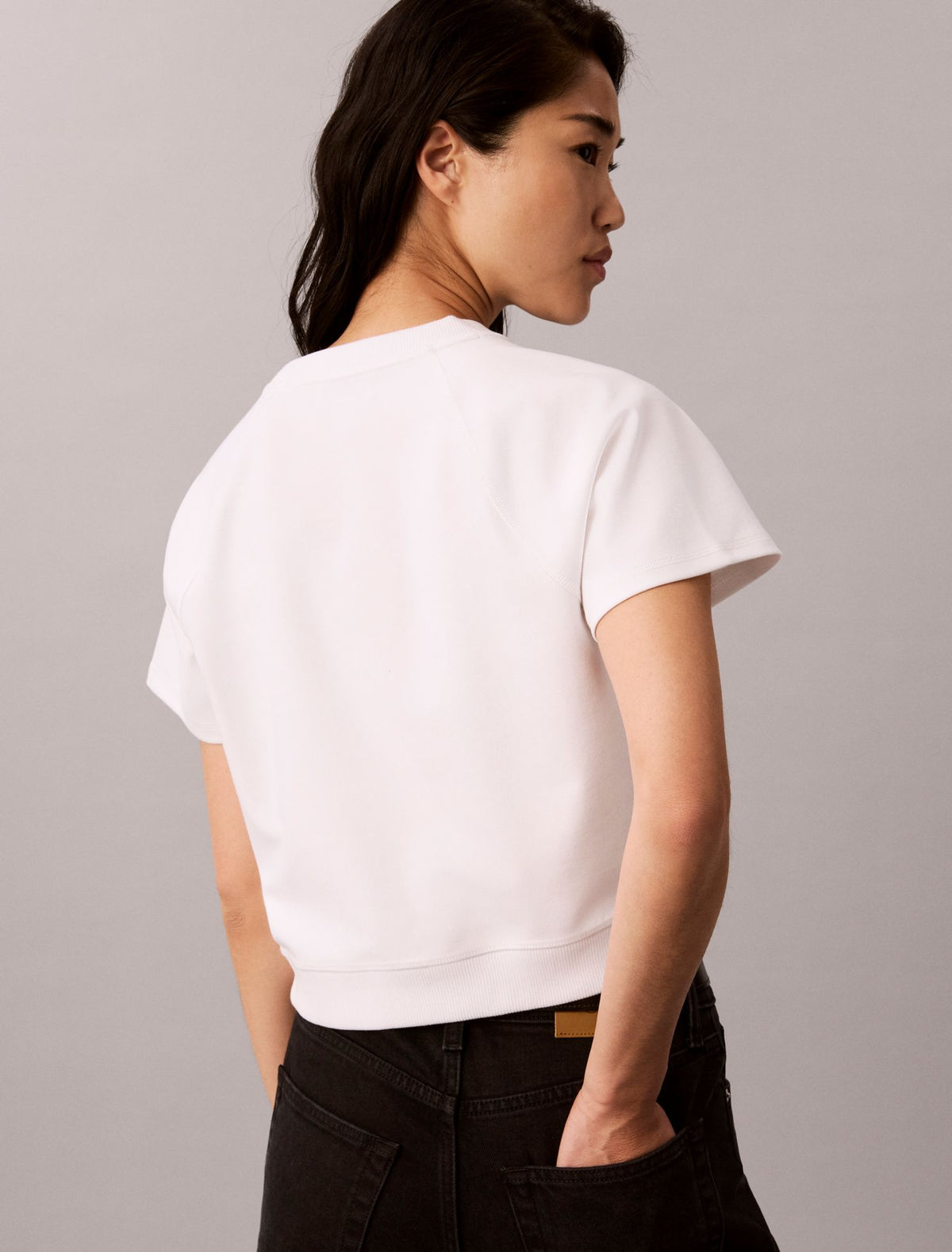 Monologo Interlock Cropped Tee - Calvin Klein Women